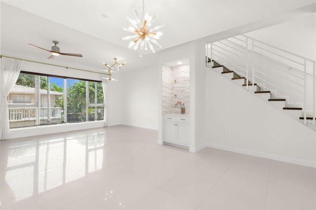 622 NE 10th Avenue, Fort Lauderdale, FL 33304