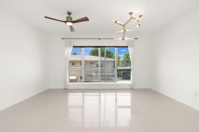 622 NE 10th Avenue, Fort Lauderdale, FL 33304