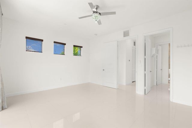 622 NE 10th Avenue, Fort Lauderdale, FL 33304