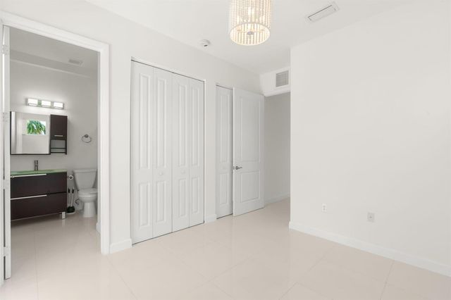 622 NE 10th Avenue, Fort Lauderdale, FL 33304