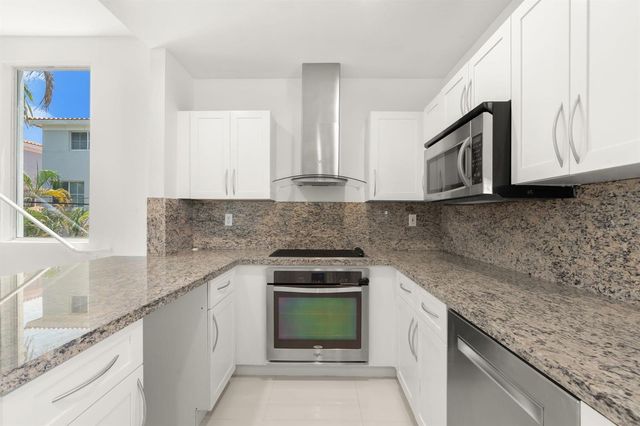622 NE 10th Avenue, Fort Lauderdale, FL 33304