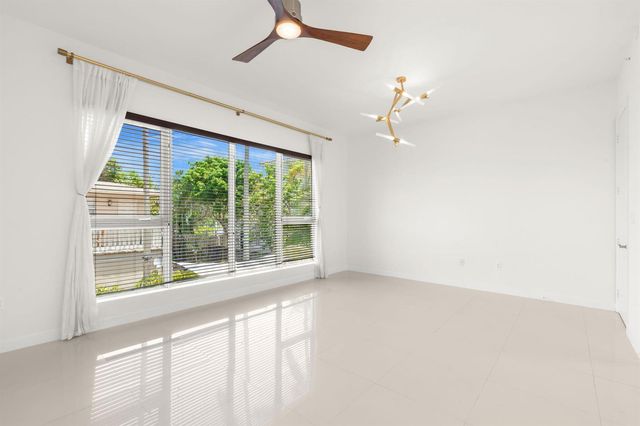 622 NE 10th Avenue, Fort Lauderdale, FL 33304