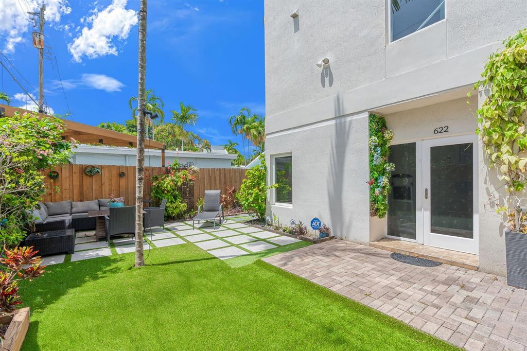 622 NE 10th Avenue, Fort Lauderdale, FL 33304