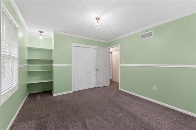 9921 W 67th Street, Merriam, KS 66203