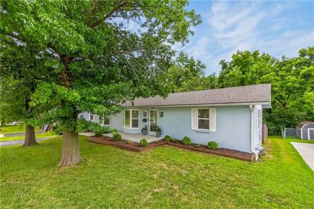 9921 W 67th Street, Merriam, KS 66203