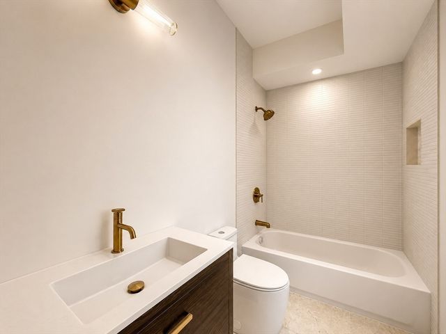 31 Westmore Road 31, Boston, MA 02126