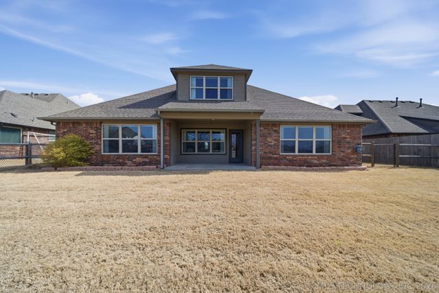 8922 N 143rd East Avenue, Owasso, OK 74055