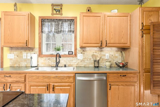 76 Mahoney Road, Colchester, CT 06415