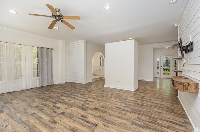 6086 Dunes Drive, Sanford, NC 27332