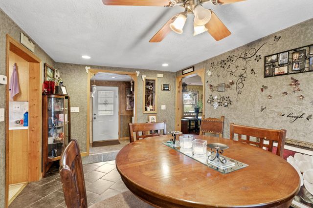 815 333rd Avenue NE, Cambridge, MN 55008