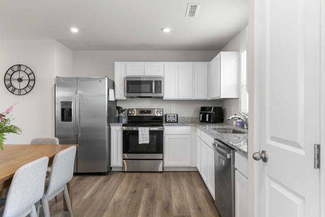 3305 Thorpe Rd, Nashville, TN 37207