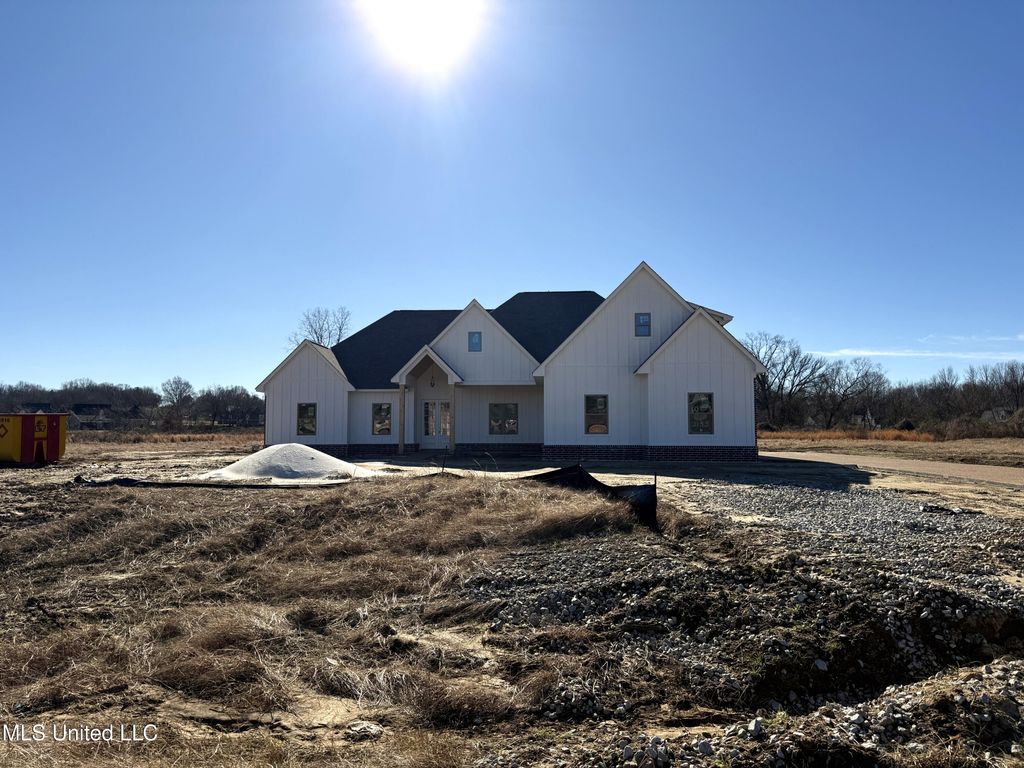 2195 Breanna Lane, Hernando, MS 38632