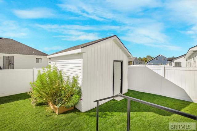 1334 Harris Loop, Blackfoot, ID 83221