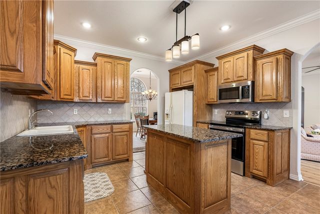 21 Kendal Drive, Bella Vista, AR 72714