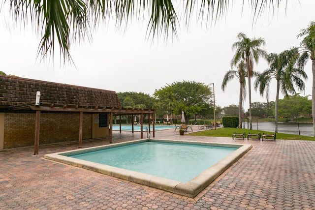 2815 28TH Lane, Greenacres, FL 33463