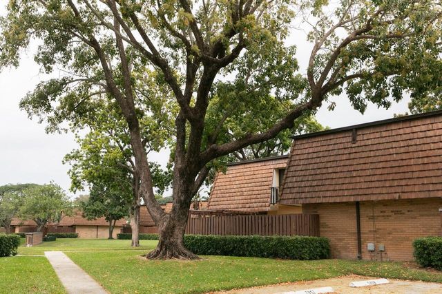 2815 28TH Lane, Greenacres, FL 33463
