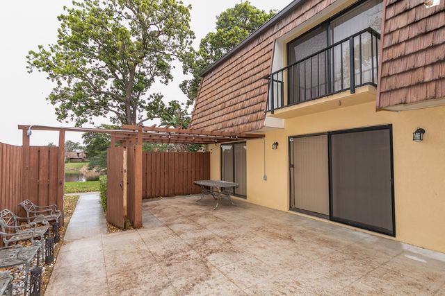 2815 28TH Lane, Greenacres, FL 33463
