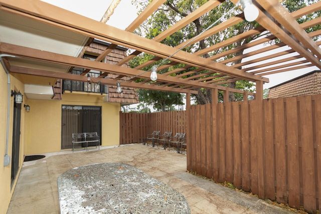 2815 28TH Lane, Greenacres, FL 33463