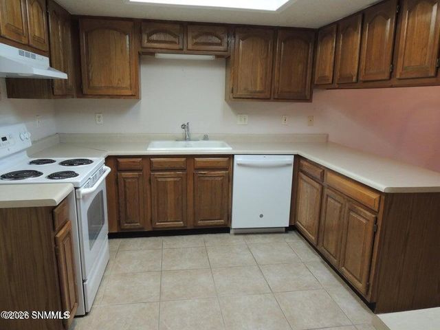 1061 Candeleras Street, Las Cruces, NM 88011