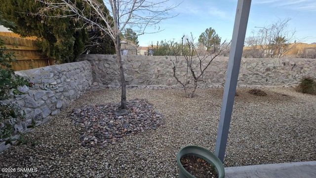 1061 Candeleras Street, Las Cruces, NM 88011