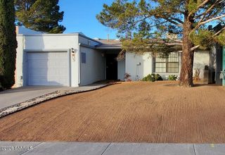 1061 Candeleras Street, Las Cruces, NM 88011