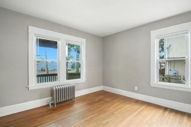 16-18 Haumont Terrace, Springfield, MA 01104