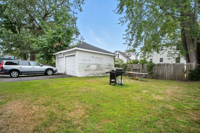 16-18 Haumont Terrace, Springfield, MA 01104