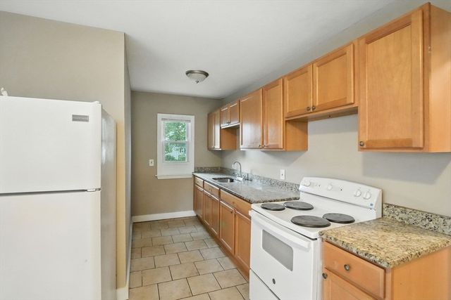 16-18 Haumont Terrace, Springfield, MA 01104