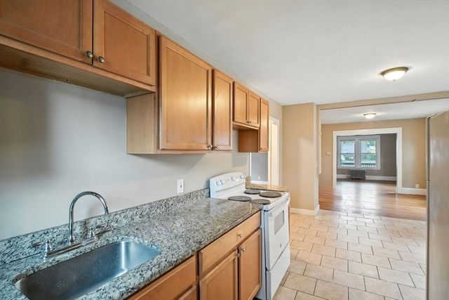 16-18 Haumont Terrace, Springfield, MA 01104