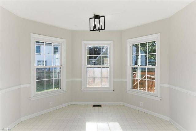 5609 Rossburn DR, Virginia Beach, VA 23455