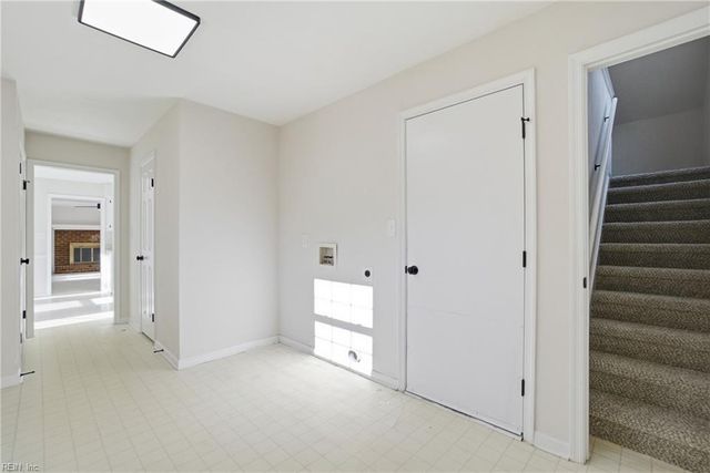 5609 Rossburn DR, Virginia Beach, VA 23455