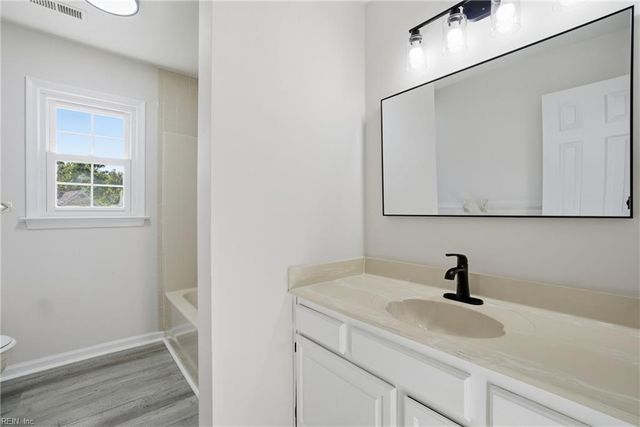5609 Rossburn DR, Virginia Beach, VA 23455