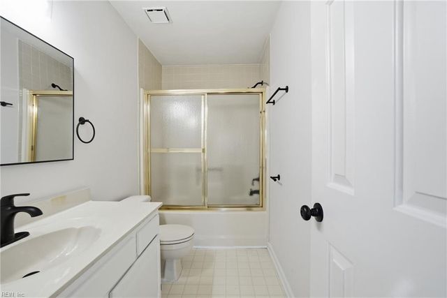 5609 Rossburn DR, Virginia Beach, VA 23455
