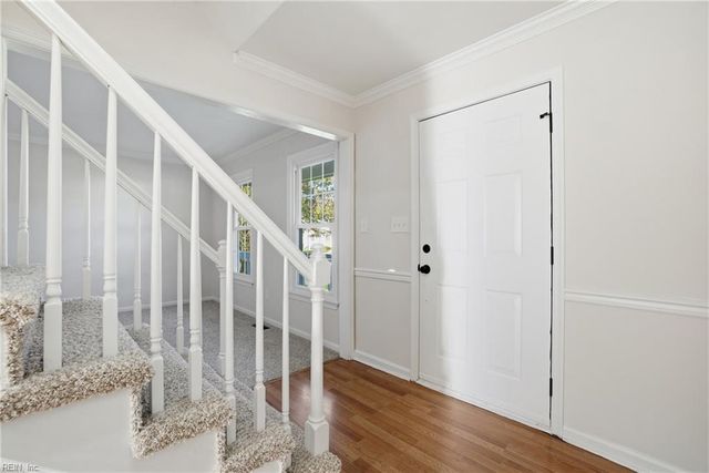 5609 Rossburn DR, Virginia Beach, VA 23455