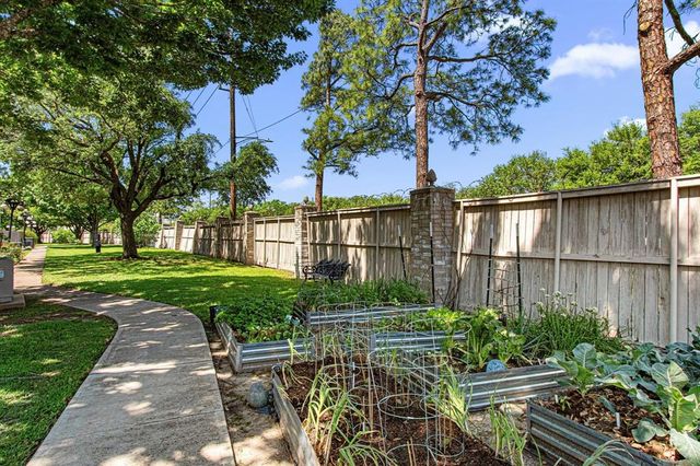 8081 El Mundo Street 8081, Houston, TX 77054