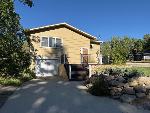 870 N DeSmet Avenue, Buffalo, WY 82834 property photo