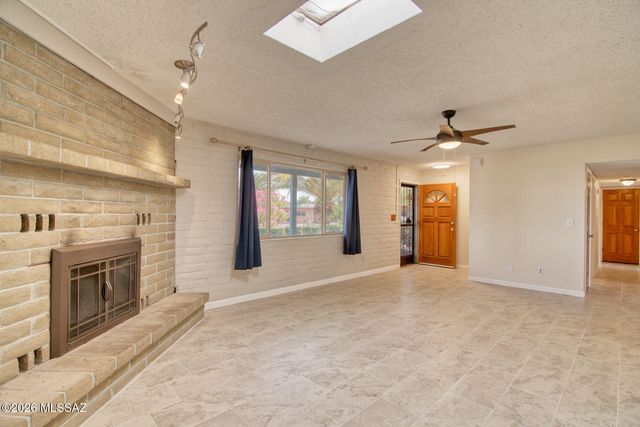 9842 E Sellarole Road, Tucson, AZ 85730