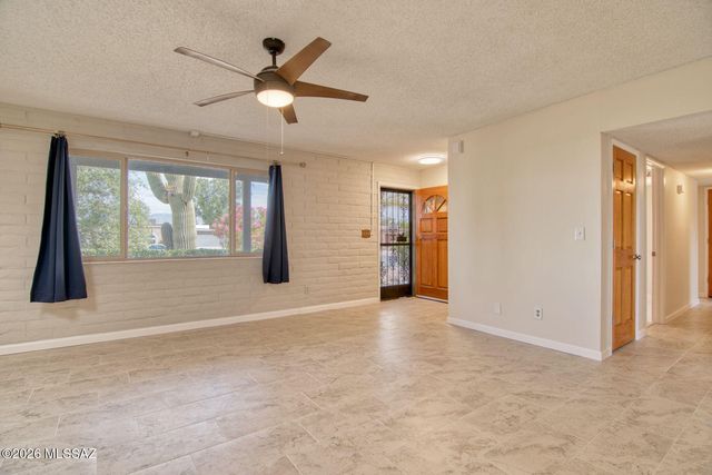 9842 E Sellarole Road, Tucson, AZ 85730