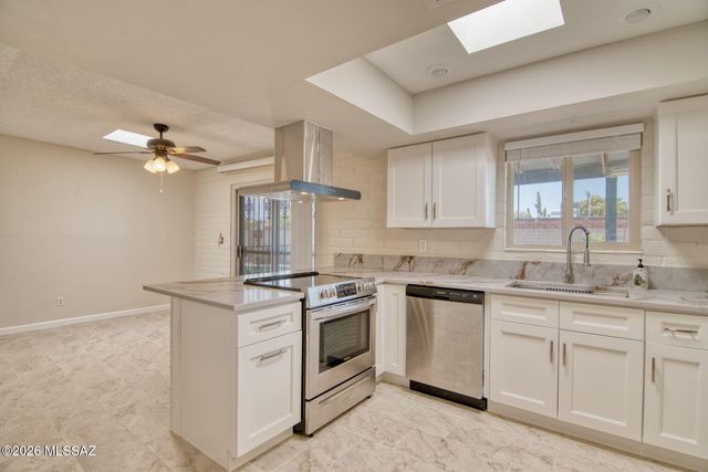 9842 E Sellarole Road, Tucson, AZ 85730