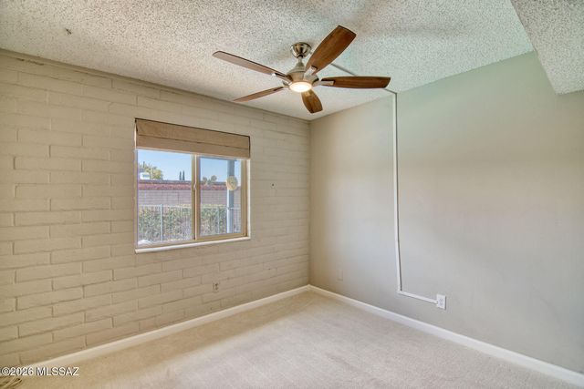 9842 E Sellarole Road, Tucson, AZ 85730