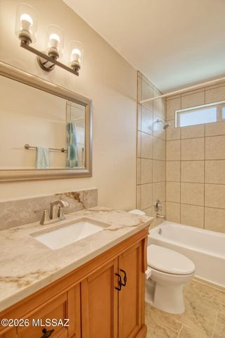 9842 E Sellarole Road, Tucson, AZ 85730