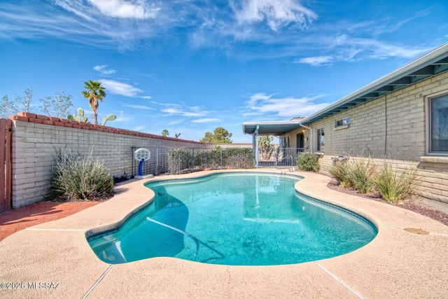 9842 E Sellarole Road, Tucson, AZ 85730