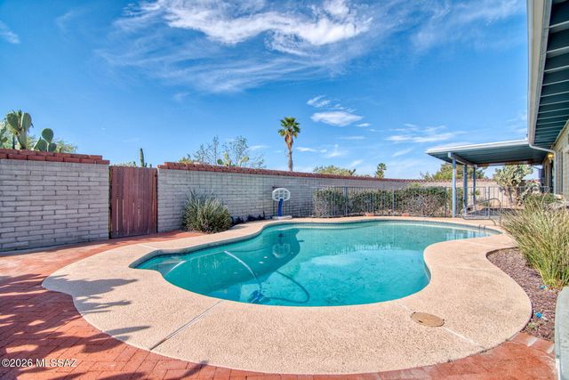 9842 E Sellarole Road, Tucson, AZ 85730