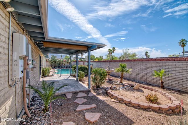 9842 E Sellarole Road, Tucson, AZ 85730