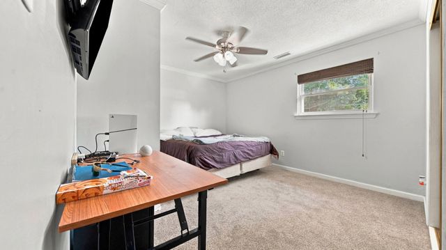 1389 Meadowood Drive, Hixson, TN 37343