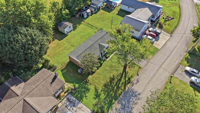 1389 Meadowood Drive, Hixson, TN 37343