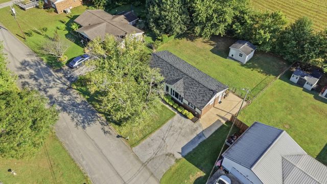1389 Meadowood Drive, Hixson, TN 37343