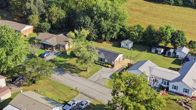 1389 Meadowood Drive, Hixson, TN 37343