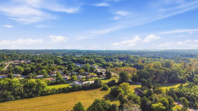 1389 Meadowood Drive, Hixson, TN 37343