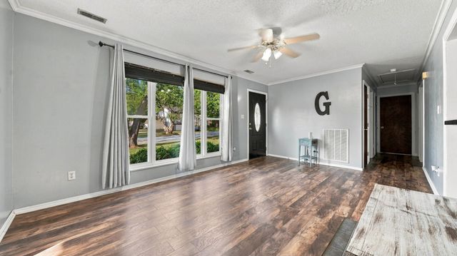 1389 Meadowood Drive, Hixson, TN 37343